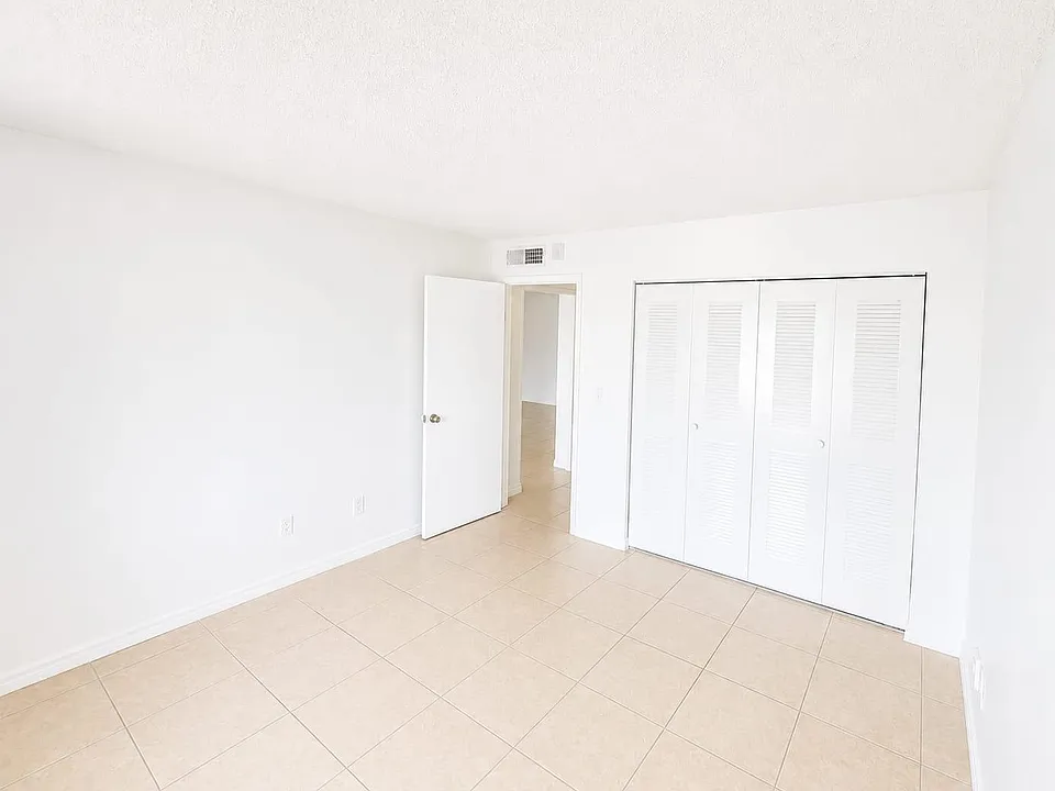8260 SW 210th St #303