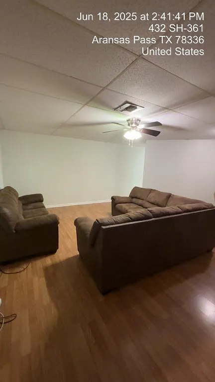 428 S Commercial St — Photo 3