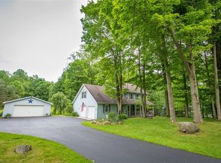 18155 Auburn Rd, Chagrin Falls, OH 44023