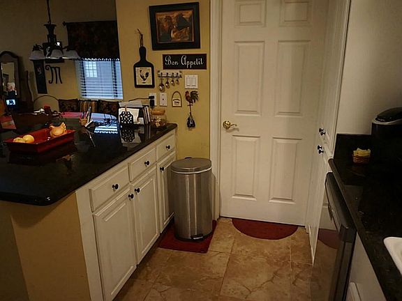 4th image of 2101 Avenue S