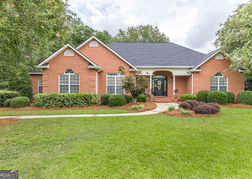 1st image of 206 Jester Ln