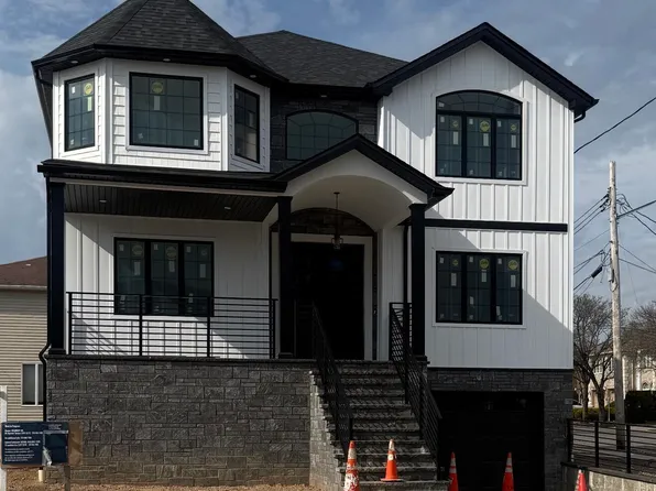 69 Bayview Ter, Staten Island, NY 10312