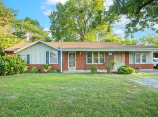 715 Harding Pl, Nashville, TN 37211
