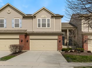 944 Elizabeth Dr, Streamwood, IL 60107