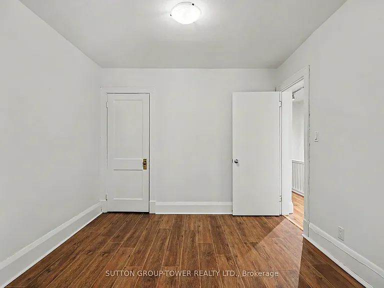 118 Castlefield Ave — Photo 16