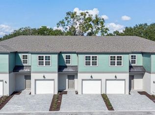 2295 Red Pine Ct, Eustis, FL 32726