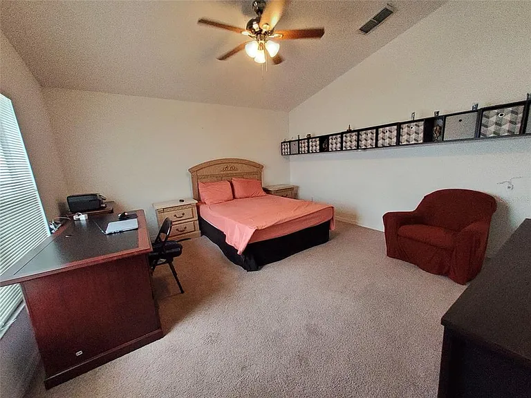 944 Lockbreeze Dr — Photo 16