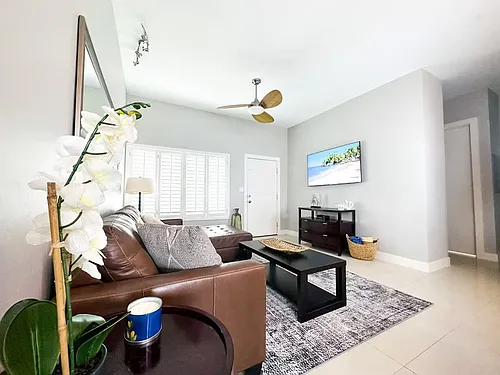 150 Padre Blvd Photo 1