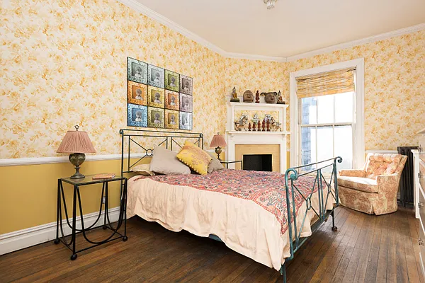 Sold by Compass | media 21