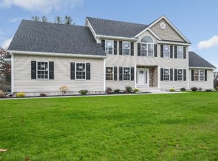 9 Cornstalk Lane, Pelham, NH 03076