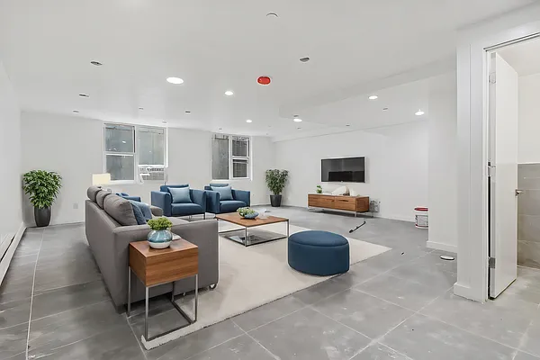 Rented by Compass | media 14