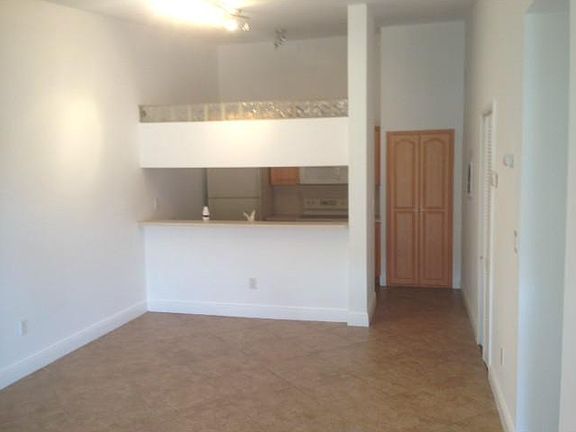 3rd image of 18200 Mediterranean Blvd APT 2208