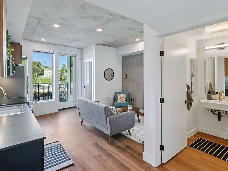 Rainford Apartments — Photo 10