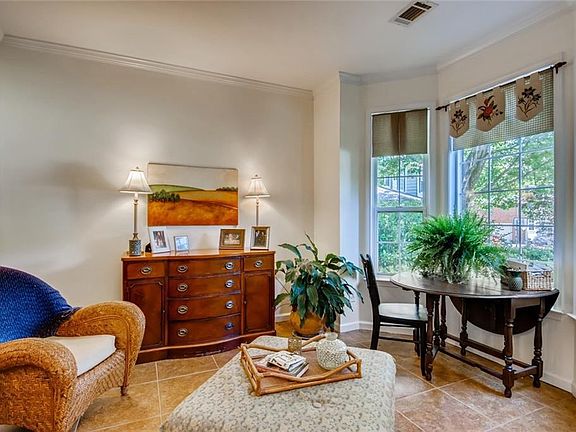 4th image of 1658 Rocky Knoll Ln