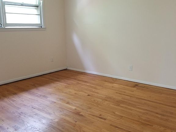 5th image of 15 Amelia Ct