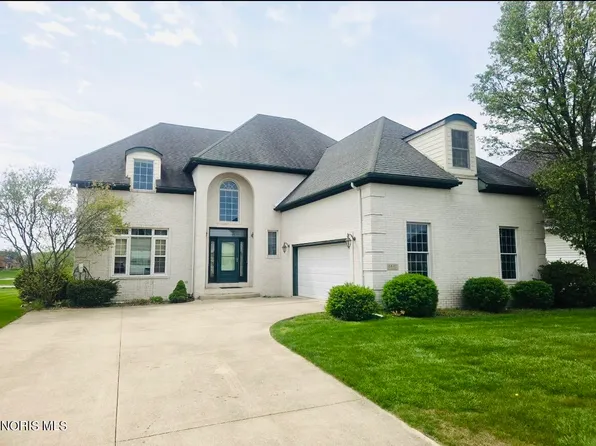 1447 Muirfield Dr, Bowling Green, OH 43402