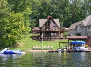 11561 W Grandview Dr, Columbus, IN 47201