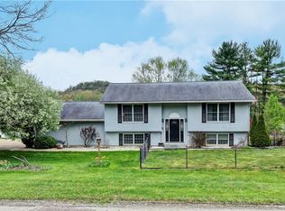 87410 Reed Rd, Uhrichsville, OH 44683