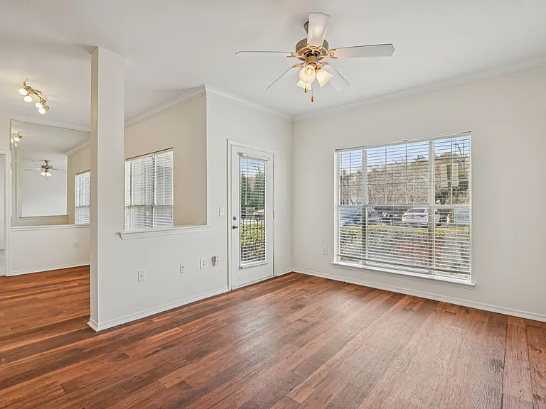 Wesley St. James Apartments at Sandy Springs — Photo 29