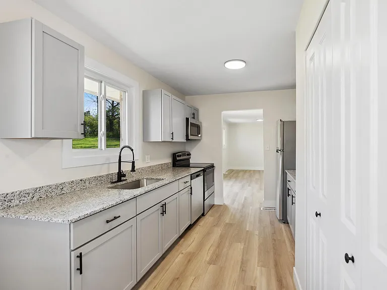 4516 Drayton Ct — Photo 14