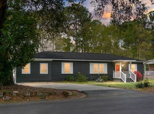 207 Trivers Dr, Moncks Corner, SC 29461