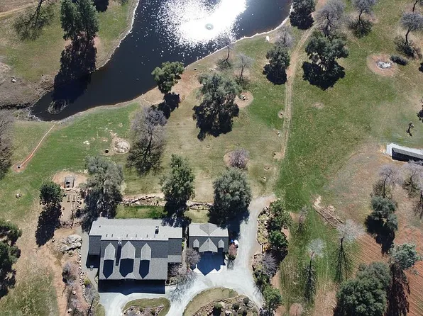 15885 Avenida Del Sol, Sonora, CA 95370