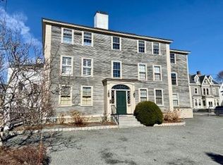 17 Washington Sq #3, Gloucester, MA 01930