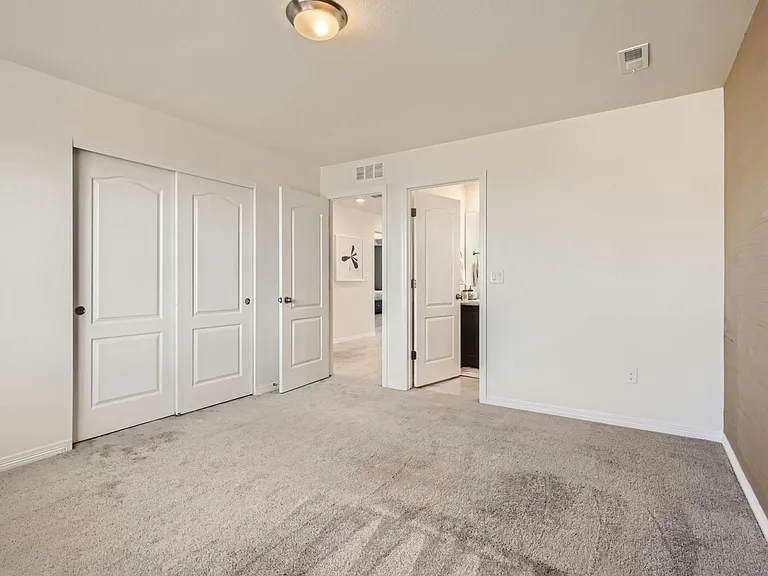 14832 Munich Ave — Photo 23