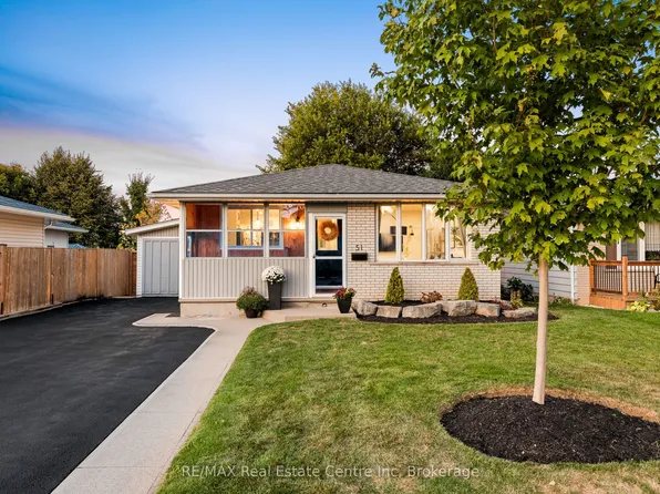 51 Muskoka Dr, Guelph, ON N1E 3M8