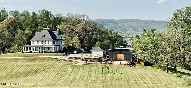 1st image of 640 Pansy Hill Rd