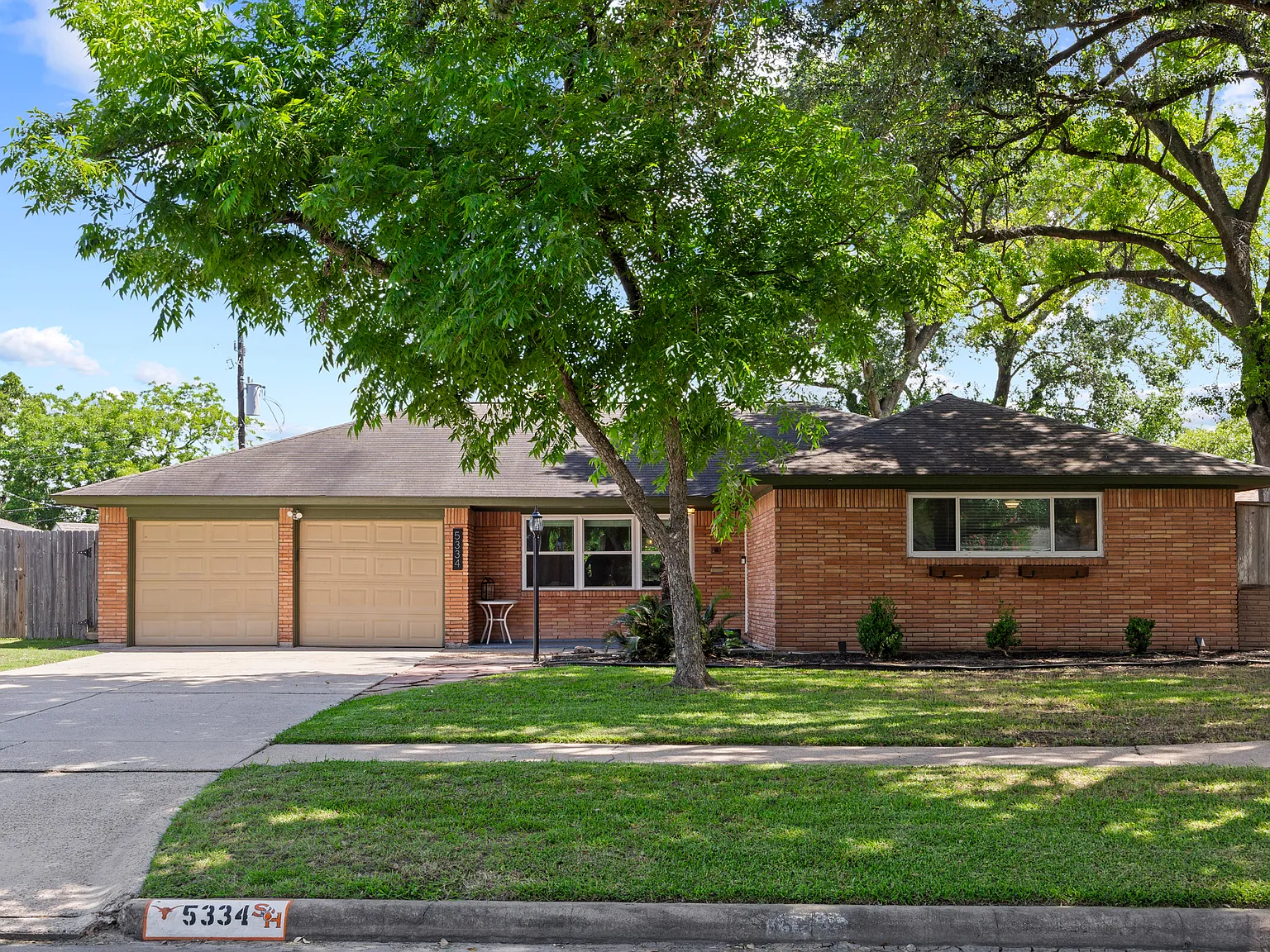 3 bed, 1552 sqft, $2,800 — Photo 2