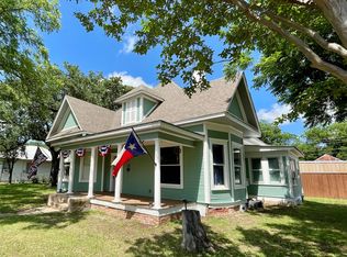 200 N Avenue C, Cross Plains, TX 76443