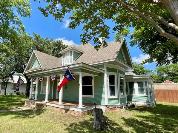 200 N Avenue C, Cross Plains, TX 76443