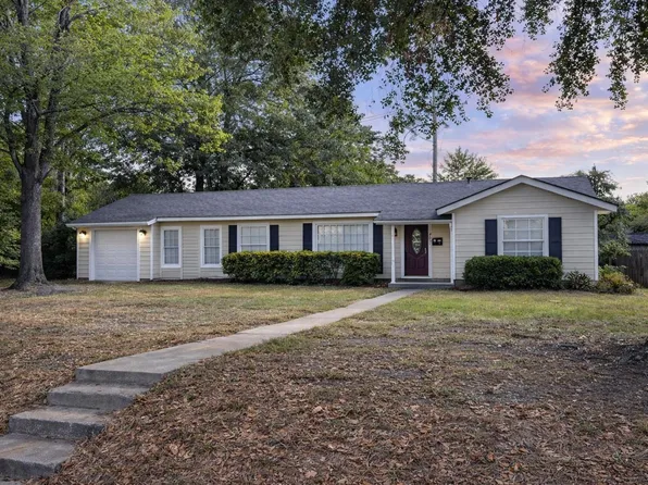 403 Neal St, Jasper, TX 75951