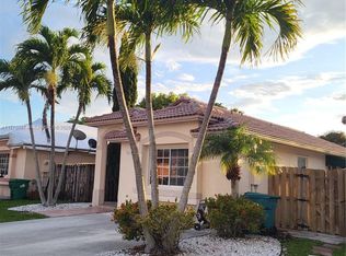 Brightons Meadow Trace, Miami, FL 33196