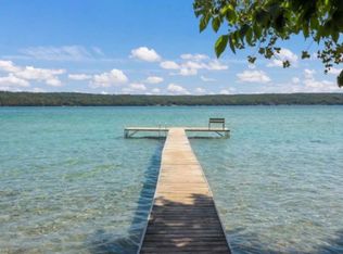 11105 Beechwood Dr, Kewadin, MI 49648