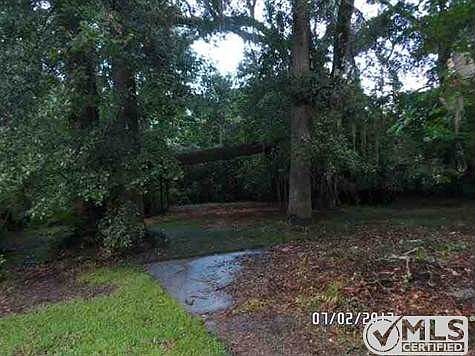 2nd image of 2033 Doomar Dr #2