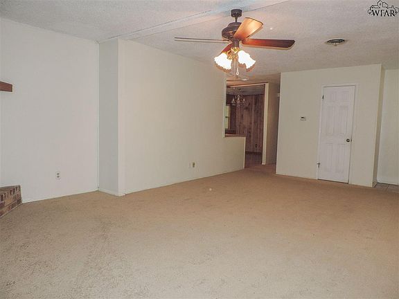 5th image of 1805 Eden Ln