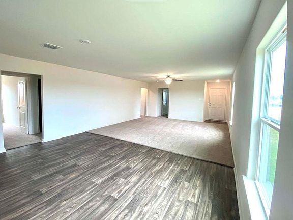3rd image of 15230 Harbor Lndg