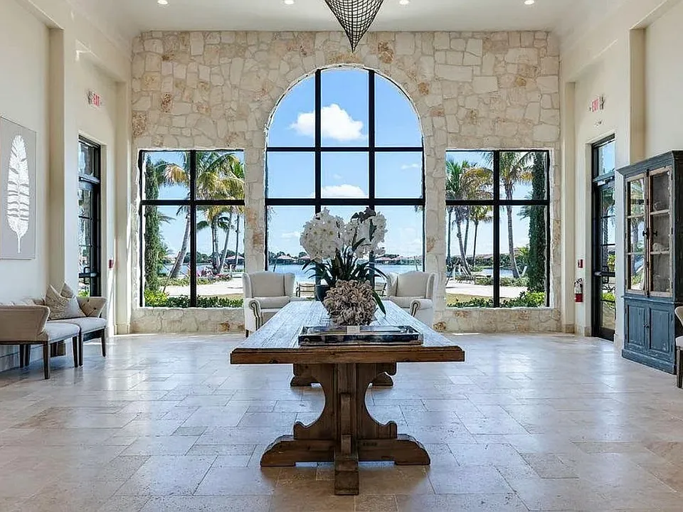 351 Toscavilla Blvd