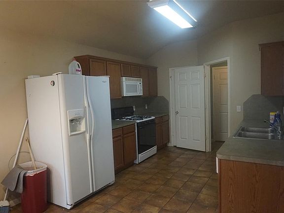 4th image of 8226 Blackcherry Ln