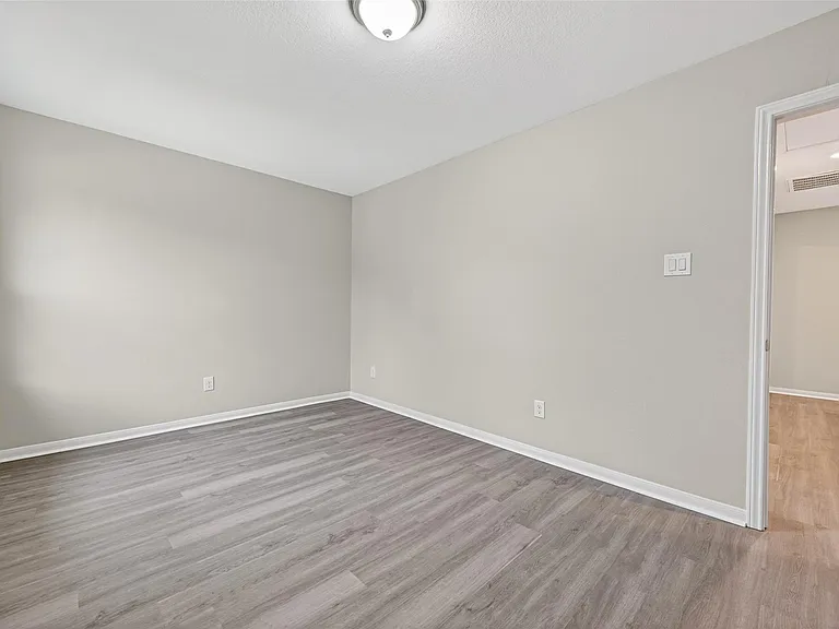 14774 Bowie Ln — Photo 25