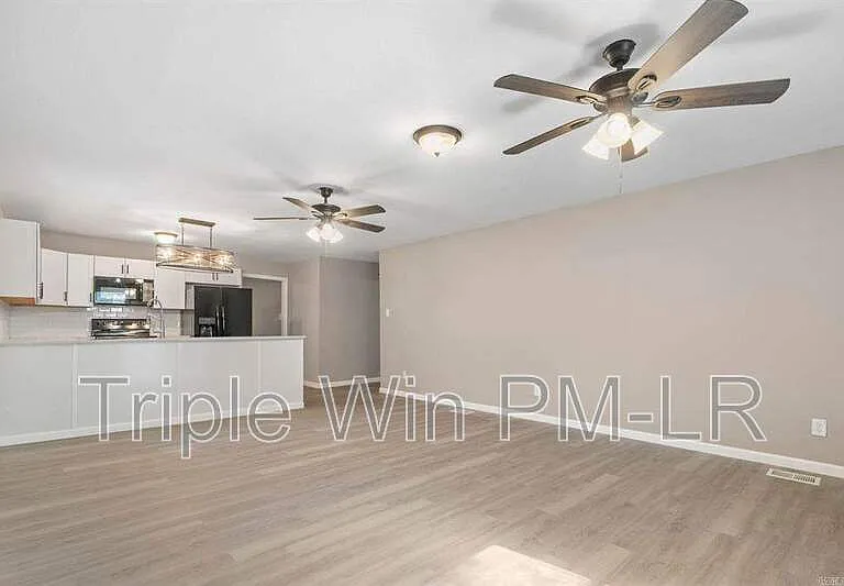 9914 Pinnacle Valley Rd — Photo 22