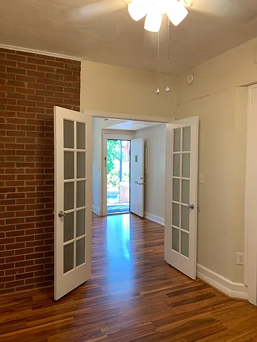 527 9th St NE #2 Photo 1
