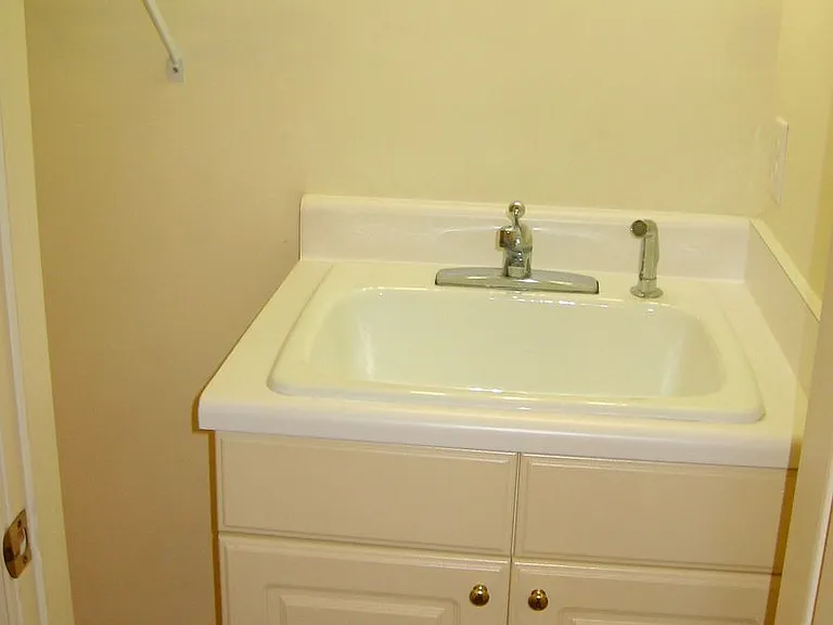 105 Mariners Cir — Photo 18