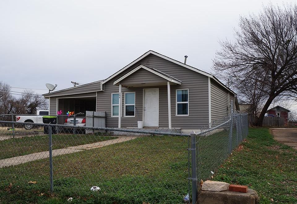 1st image of 204 S Canadian Ave