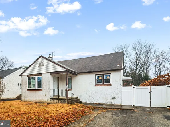 302 Rogers Rd, Norristown, PA 19403