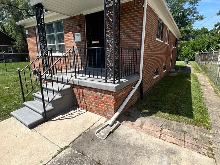 14939 Cruse St — Photo 2