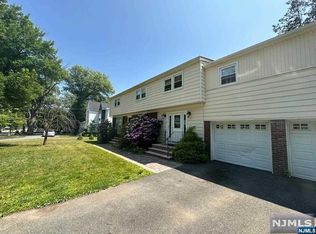 80 E Century Rd, Paramus, NJ 07652