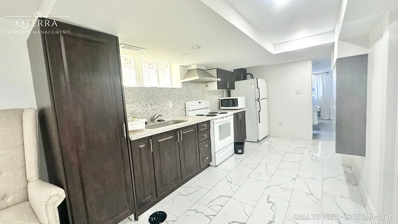 3 bed, 1.5 bath, 900 sqft, $1,995 — Photo 3